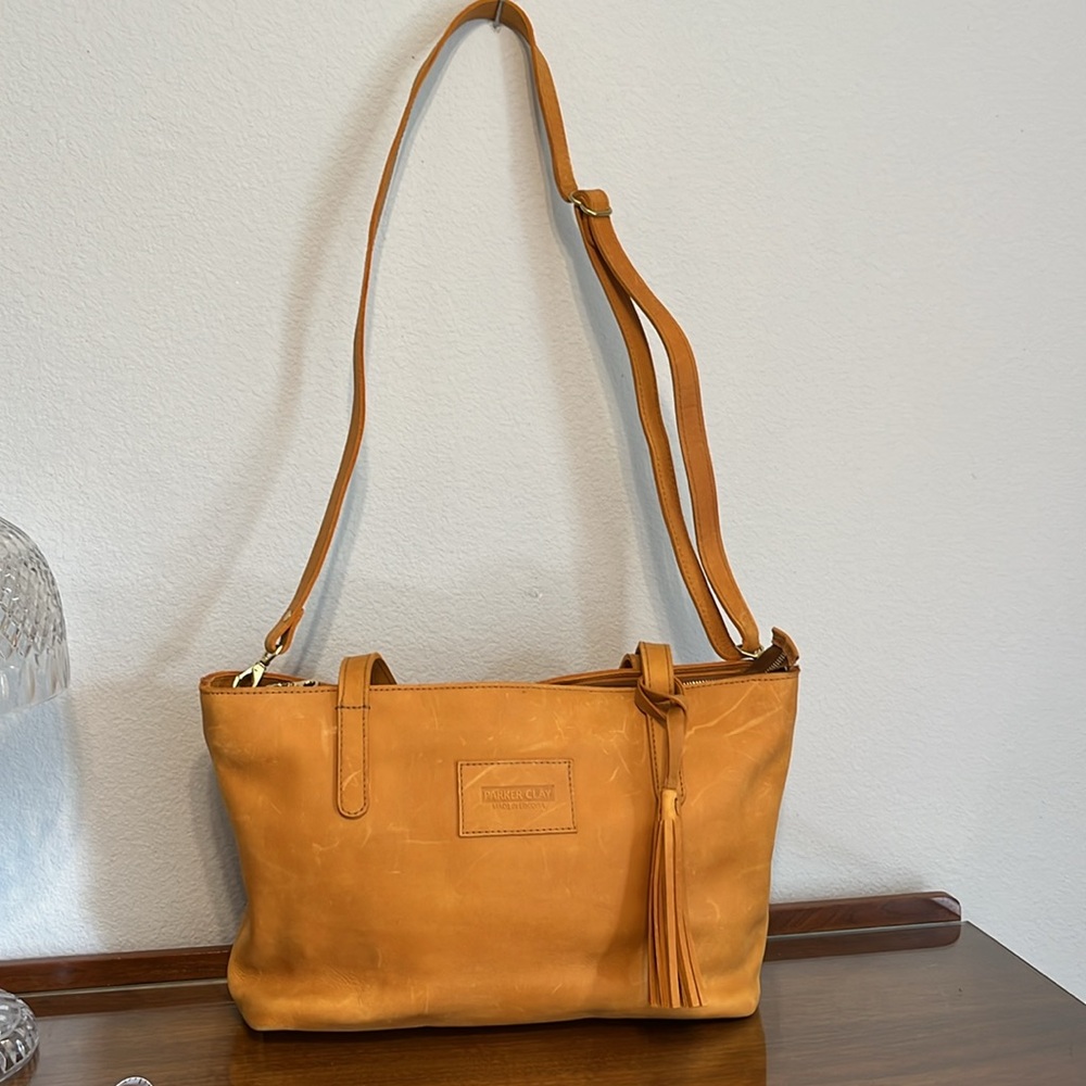Parker Clay Eden Carry all Tote Bag Tan Leather Tassel - Picture 2 of 14